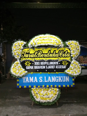 Papan Bunga Duka di Banyuglugur